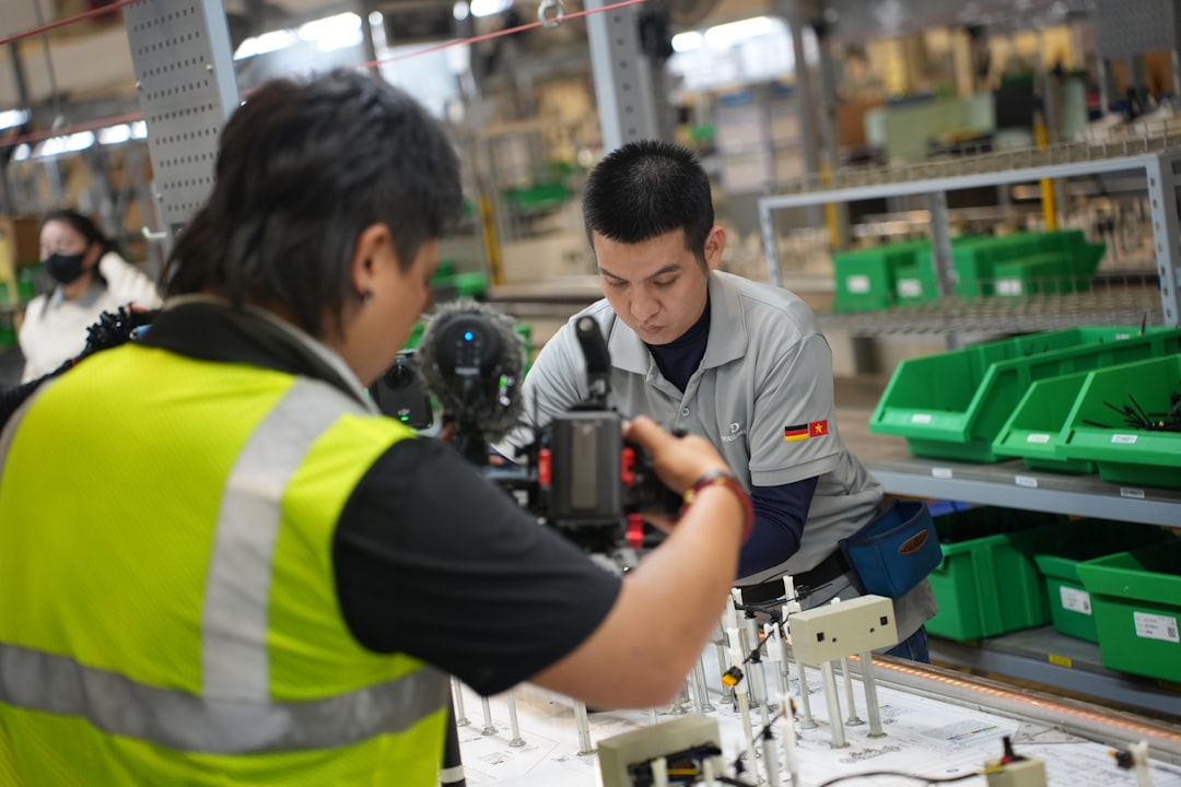 人工智能赋能智能制造：三大工业解决方案重塑机械制造生产流程