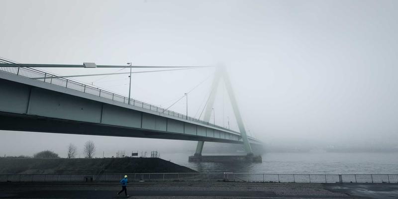 突破极限：自适应控制算法如何重塑极端工况下工程机械的性能稳定性