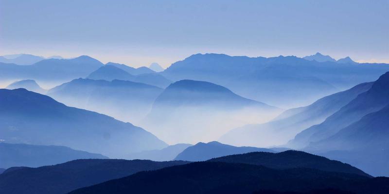 脑机接口重塑工业未来：下一代机械设备的人机协同解决方案